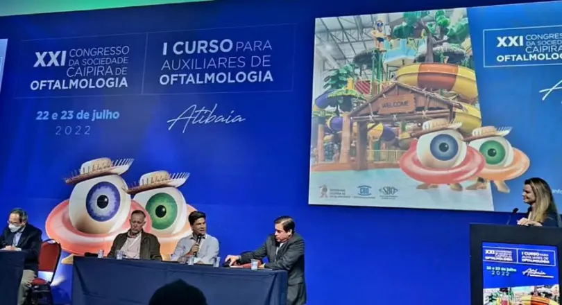 Dr. Victor no Congresso Caipira 2022 apresentando o caso vencedor do Congresso Brasileiro de Catarata e Cirurgia Refrativa 2022 – BRASCRS